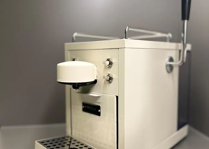 Modernes Inkl Garage Und Balkon Appartamento