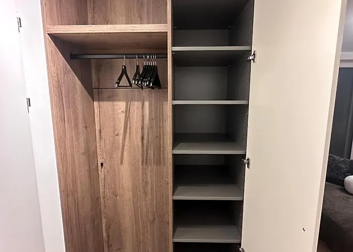 Modernes Inkl Garage Und Balkon Appartamento Linz