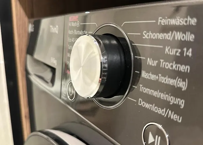 Modernes Inkl Garage Und Balkon Linz