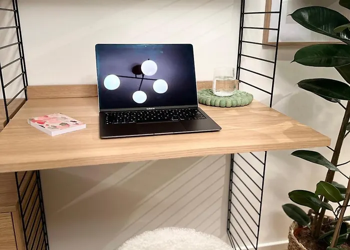 Modernes Inkl Garage Und Balkon Apartment