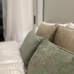 Modernes Inkl Garage Und Balkon Lägenhet *